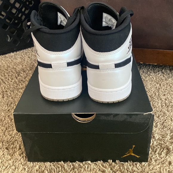 Nike Air Jordans - Picture 5 of 5